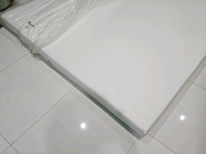 kasur latex 200 x 200 x 2.5 cm dengan sarung dan karet 4 sisi