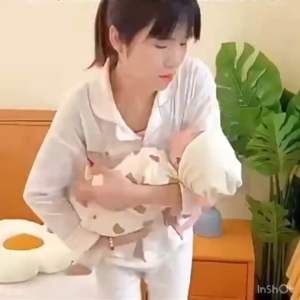 SG SELLER~Ready Stock Baby Sling Carrier