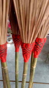 ไม้กวาด กฐิน งานบุญ ถวายวัด (ถักสวยงาม)