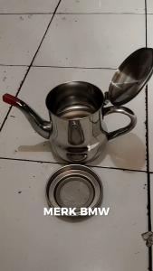 Wadah Tempat Minyak 800 ml & Teko Angsa Untuk Minyak