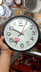 Jam Dinding Sweep Diamond Super Silent 2621