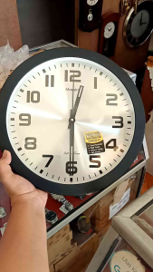 Jam dinding maestro super silent sweep krom silver3399