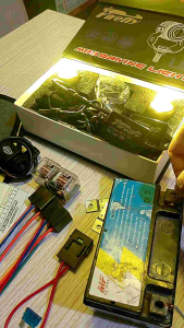 AAJP MINI DRIVING LIGHT SET/PLUG AND PLAY DUAL COLOR HIGH QUALITY