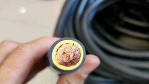 สายไฟ แบตเตอรี่ ทองแดงฝอย เครื่องหมาย ขนาด 120 x 120 SQ.mm. เมตรละ 750 บาท