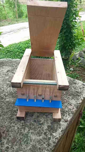 Alat Pemotong Krupuk Lontongan Manual