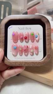 Nailbox thiết kế mắt mèo hồng design hoạ tiết nổi