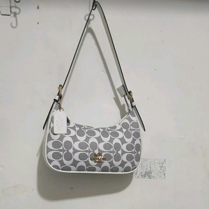 NEW PRODUK TAS CO4CH CLEO HOBO BAILEY IN SIGNATURE