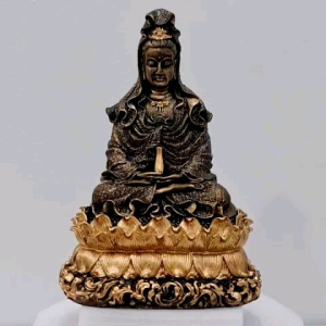 เจ้าแม่กวนอิม พระโพธิสัตว์กวนอิม หน้าตัก 5-11 นิ้ว เนื้อมวลสารแร่เหล็กน้ำพี้ ราคาถูกต้อง