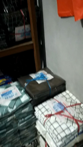 (COD) PROMO SARUNG BANTAL DAN SARUNG GULING//BAHAN KATUN DISPENSER CVC//TIDAK LUNTUR DAN TEBAL\\n\\nSarung bantal dan sarung guling adalah dua item penting yang dapat menambah kenyamanan tidur Anda. Kami menawarkan produk berkualitas tinggi dengan harga terjangkau melalui promo COD (Cash On Delivery) yang menarik. Dalam artikel ini, kami akan membahas keunggulan sarung bantal katun dispenser, sarung guling tidak luntur, serta sarung bantal tebal dan nyaman yang kami tawarkan.\\n\\n Sarung Bantal Katun Dispenser\\n\\n Keunggulan Sarung Bantal Katun Dispenser\\n\\nSarung bantal katun dispenser adalah pilihan yang tepat bagi Anda yang mencari produk berkualitas tinggi dengan harga terjangkau. Beberapa keunggulan dari sarung bantal katun dispenser antara lain:\\n\\n- Bahan katun berkualitas tinggi yang nyaman dan lembut\\n- Desain dispenser yang memudahkan dalam penggunaan dan perawatan\\n- Tahan lama dan tidak mudah rusak\\n\\n Sarung Bantal COD Promo\\n\\nDapatkan sarung bantal katun dispenser dengan harga promo melalui COD (Cash On Delivery). Promo ini berlaku untuk pembelian dalam jumlah tertentu dan dapat Anda manfaatkan untuk mendapatkan produk berkualitas tinggi dengan harga terjangkau.\\n\\n Sarung Gulung Tidak Luntur\\n\\n Keunggulan Sarung Gulung Tidak Luntur\\n\\nSarung guling tidak luntur adalah pilihan yang tepat bagi Anda yang mencari produk yang tahan lama dan tidak mudah rusak. Beberapa keunggulan dari sarung guling tidak luntur antara lain:\\n\\n- Bahan katun berkualitas tinggi yang nyaman dan lembut\\n- Tidak mudah luntur sehingga warnanya tetap cerah\\n- Tahan lama dan tidak mudah rusak\\n\\n Bahan Katun Berkualitas Tinggi\\n\\nBahan katun berkualitas tinggi merupakan salah satu keunggulan dari sarung bantal dan sarung guling yang kami tawarkan. Bahan ini memiliki sifat yang nyaman dan lembut, sehingga membuat tidur Anda lebih nyaman dan berkualitas.\\n\\n Sarung Bantal Tebal dan Nyaman\\n\\n Keunggulan Sarung Bantal Tebal dan Nyaman\\n\\nSarung bantal tebal dan nyaman adalah pilihan yang tepat bagi Anda yang mencari produk yang dapat memberikan kenyamanan maksimal saat tidur. Beberapa keunggulan dari sarung bantal tebal dan nyaman antara lain:\\n\\n- Bahan katun berkualitas tinggi yang nyaman dan lembut\\n- Desain tebal yang memberikan kenyamanan maksimal saat tidur\\n- Tahan lama dan tidak mudah rusak\\n\\n Cara Merawat Sarung Bantal Tebal dan Nyaman\\n\\nUntuk menjaga kualitas dan kebersihan sarung bantal tebal dan nyaman, Anda dapat mengikuti beberapa tips berikut:\\n\\n- Cuci dengan air hangat dan deterjen ringan\\n- Jemur di tempat teduh untuk menjaga warna tetap cerah\\n- Hindari penggunaan pemutih atau pembersih keras\\n\\nDengan mengikuti tips ini, Anda dapat memastikan bahwa sarung bantal tebal dan nyaman yang Anda miliki tetap bersih dan tahan lama.\\n\\nKami menawarkan sarung bantal dan sarung guling berkualitas tinggi dengan harga terjangkau melalui promo COD (Cash On Delivery). Jangan lewatkan kesempatan ini untuk mendapatkan produk berkualitas tinggi dengan harga terjangkau!\n}