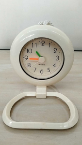 Đồng hồ treo tường chống nước hàng si Nhật