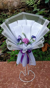 Buket Kosongan Uang 5-10 lembar Cocok Untuk Acara Wisuda dan Perayaan Lainya