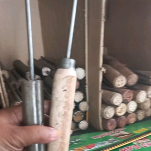 PAKET SUPER MURAH COCOKAN BATU ES GAGANG BESI DAN KAYU BAHAN BESI PUTIH ( 2PCS )