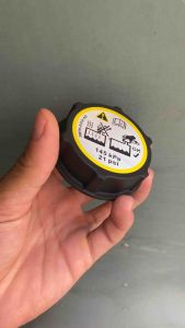 Nắp bình nước phụ Ford Transit  Nắp bình nước làm mát Focus Fiesta Mondeo mã 3M5H8100AD CN CAR