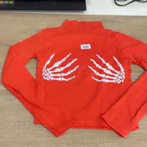 Áo thun nữ croptop ôm body cổ lọ in xương bàn tay tay dài cá tính ĐỦ MÀU