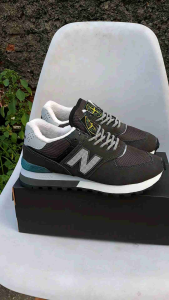 Sepatu Sneaker Men Stand Ialand: Sepatu Nyaman dan Tahan Lama