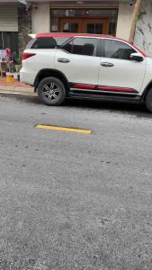 Biến điện kèm bàn đạp và giây móc.