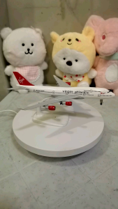 20 cm or 8 inches Virgin Atlantic B747 Diecast Airplane Collection with Landing Gears and Display Stand