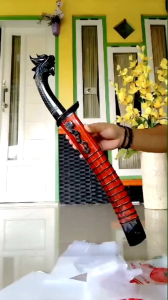 golok kayu inghas merah kombinasi tanduk ukir naga tarung