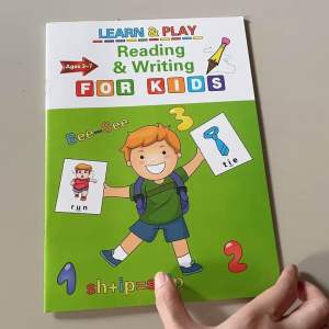 Buku Mewarnai Baca Nulis Alphabet Learn & Play