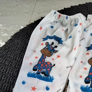 celana bayi terbaru motif jerapah