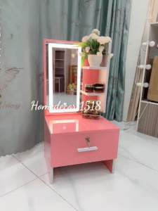 Bàn trang điểm ngồi bệt mini ngang40cm cao80cm. Gương đèn led cảm ứng