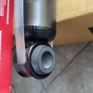 KYB โช้คอัพหลัง ISUZU Dmax Hilander [4x4] [Mu-7] [ปี2002-2011] จำนวน 1 คู่