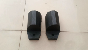 Karet Support Bumper Belakang Hiace Commuter Custom 1set Kanan Kiri.