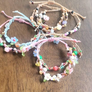 สร้อยข้อมือ ประดับลูกปัดดอกไม้ หินมงคล สไตล์โบฮีเมียน  แฟรี่