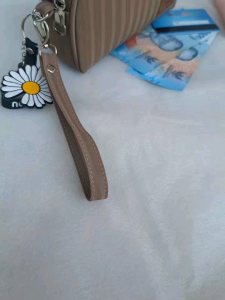 067 DOMPET OVAL 2RUANG MOTIF SALUR BY FAEZYA