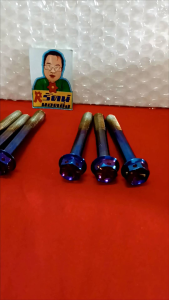 อารัตน์นอตซิ่ง น็อตยึดท่อเดิม PCXGiorno สแตนเลสสีไทเท 1ชุด3ตัว