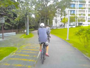 iPlay 爱玩 Smart Glasses G2 800W AI glasses Sports Glasses Sport Camera wearable camera Sunglasses  hands free camera  video recordier.