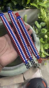 กำไลข้อมือ Paracord/เชือกข้อมือ/ลายธงชาติไทย ตัวล็อกก้ามปู