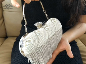 Tas Pesta Simple & Elegan: Pilihan Tas Kondangan Wanita Terbaru