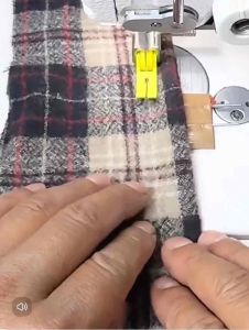 แม่เหล็กกั้นผ้า รุ่นปรับได้ มีตัวช่วยกดผ้าในตัว รุ่น GP-50X กั้นผ้าแม่เหล็กไม่ต้องไช้น็อตยึด จักรเย็บ/จักรตีนตะกุยDY