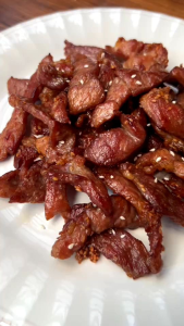 หมูแดดเดียว รสเด็ด หมูคุณภาพ หอม อร่อย ขนาด 500 กรัม