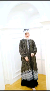 Bahan Nyaman & Elegan: Pilihan Fashion untuk Wanita