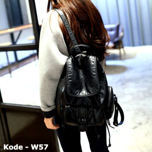 W56 Tas Import Model Ransel atau Backpack Bahan Kulit Sintetis Warna Hitam Minimalis dan Elegan