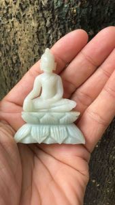 พระหยก หินแท้ธรรมชาติ หยกพม่า งานแกะมือ หยกมงคล