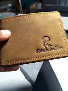 Dompet Mini Kulit Pria: Pilihan Praktis & Stylish