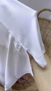 คู่คิดค้น: เสื้อคอกลมแขนกุด ผ่าข้าง ผ้าเรย่อนเนื้อนิ่มเด้ง