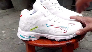 SEPATU MIZUNO WAVE LIGHTING Z7 SEPATU OLAHRAGA PRIA SEPATU VOLI MIZUNO SEPATU VOLLEY
