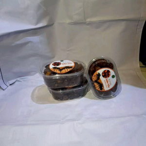 Kurma Golden Valley premium dates