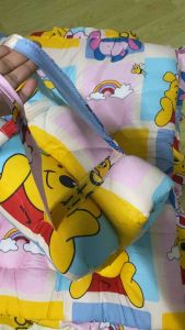 เบาะนอนเด็กอนุบาล รุ่นหนาพิเศษสองชั้น แบบแปะตีนตุ๊กแก มีหมอนในตัวหมอนสามารถถอดได้