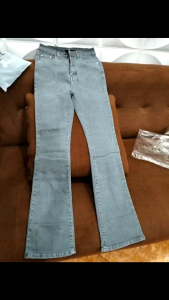 Celana Jeans Look Me Abu Muda: Nyaman & Elegan