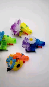 กิ๊บ​ติดผม​ กิ๊บ​ปืนฉีดน้ำ​จิ๋ว​ไอ​เท​มรับ​สงกรานต์(เลือก​ดอกไม้​ไม่ได้​ค่ะ)​ พร้อมส่​งจาก​ไทย​hipaholic​