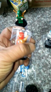 Lắp ráp 1 minifigure Ninja có hộp nhựa trưng bày