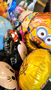 ส่งจากไทย ลูกโป่งลายการ์ตูนคละลาย50ลูกไม่ซ้ำ แถมฟรีที่สูบลม