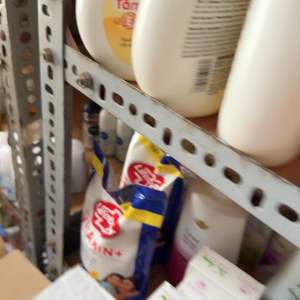 SỮA TẮM DƯỠNG ẨM SÁNG DA HAZELINE 1kg hương thơm quyến rủ mẫu mới