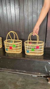 ตะกร้า กระเป๋า ทรงรี แต่งหวาย ลายผีเสื้อ