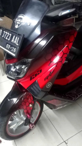 Stiker Nmax Old Full Body Merah: Aksesori Motor yang Mengagumkan